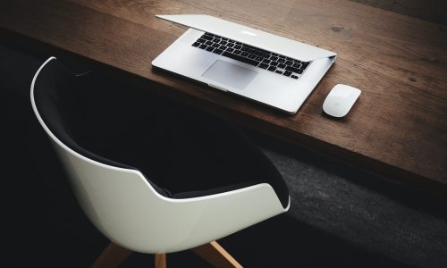 luca-bravo-9l_326FISzk-unsplash (1)